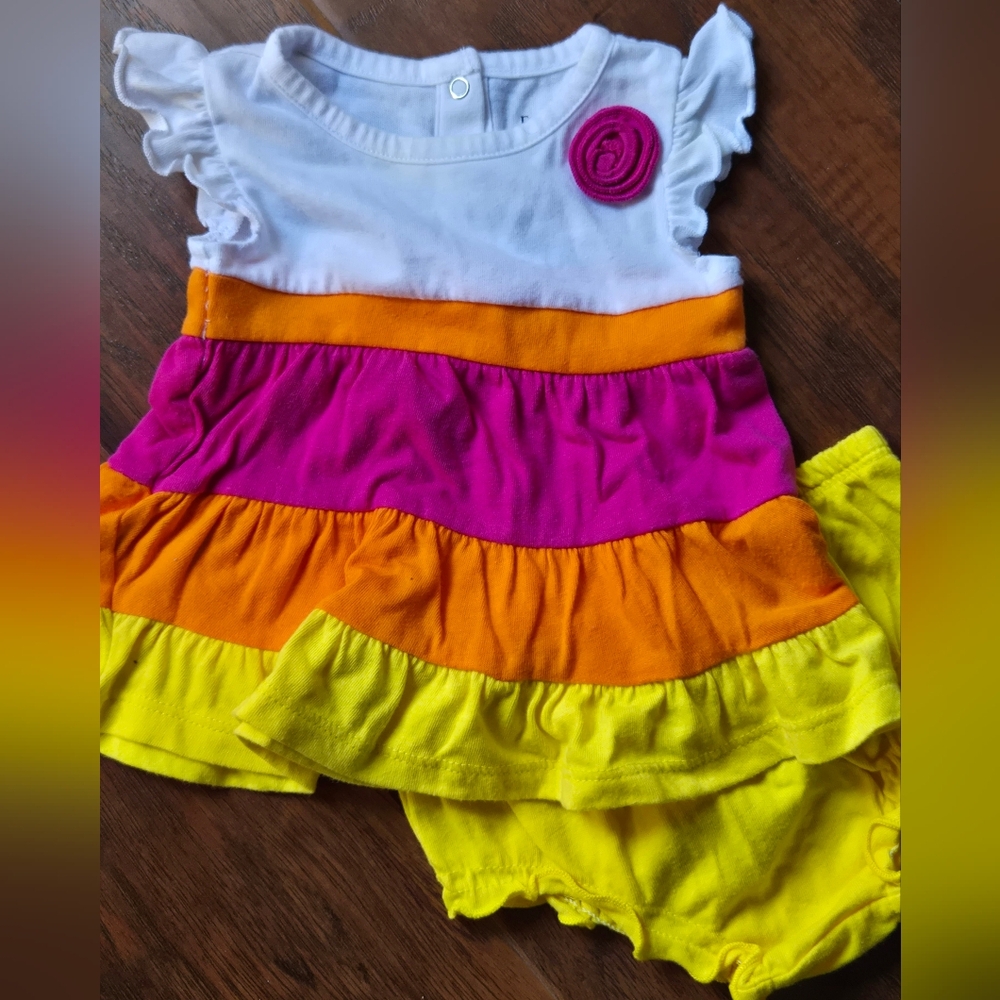 🏖 Faded Glory Infant Girl Color Tiered Dress And Bloomer Set 0-3mo